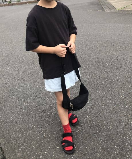 【kids】バック英字&フォトプリントtシャツ(110〜150)