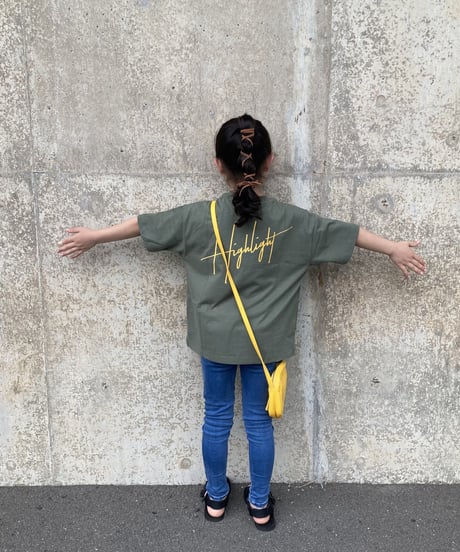 【kids】バック英字ロゴプリントtシャツ(110〜150)