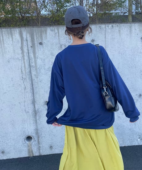 エンボス薄手ロゴスウェット(ネイビー)