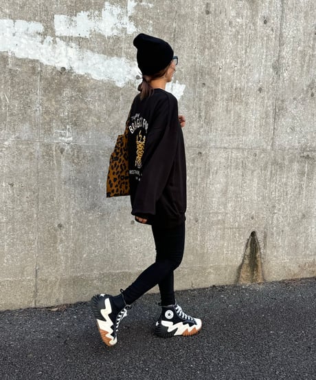 フロントバックTIGER刺繍スウェット