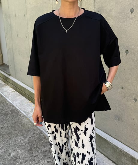 接触冷感サイドスリットゆるTシャツ(ブラック)