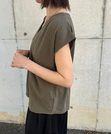 タック入りフレンチスリーブTシャツ(カーキ)