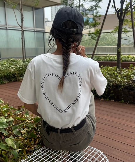 ロゴハートバックプリントTシャツ(ブラック)