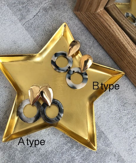 マーブルサークルデザインピアス（2type）