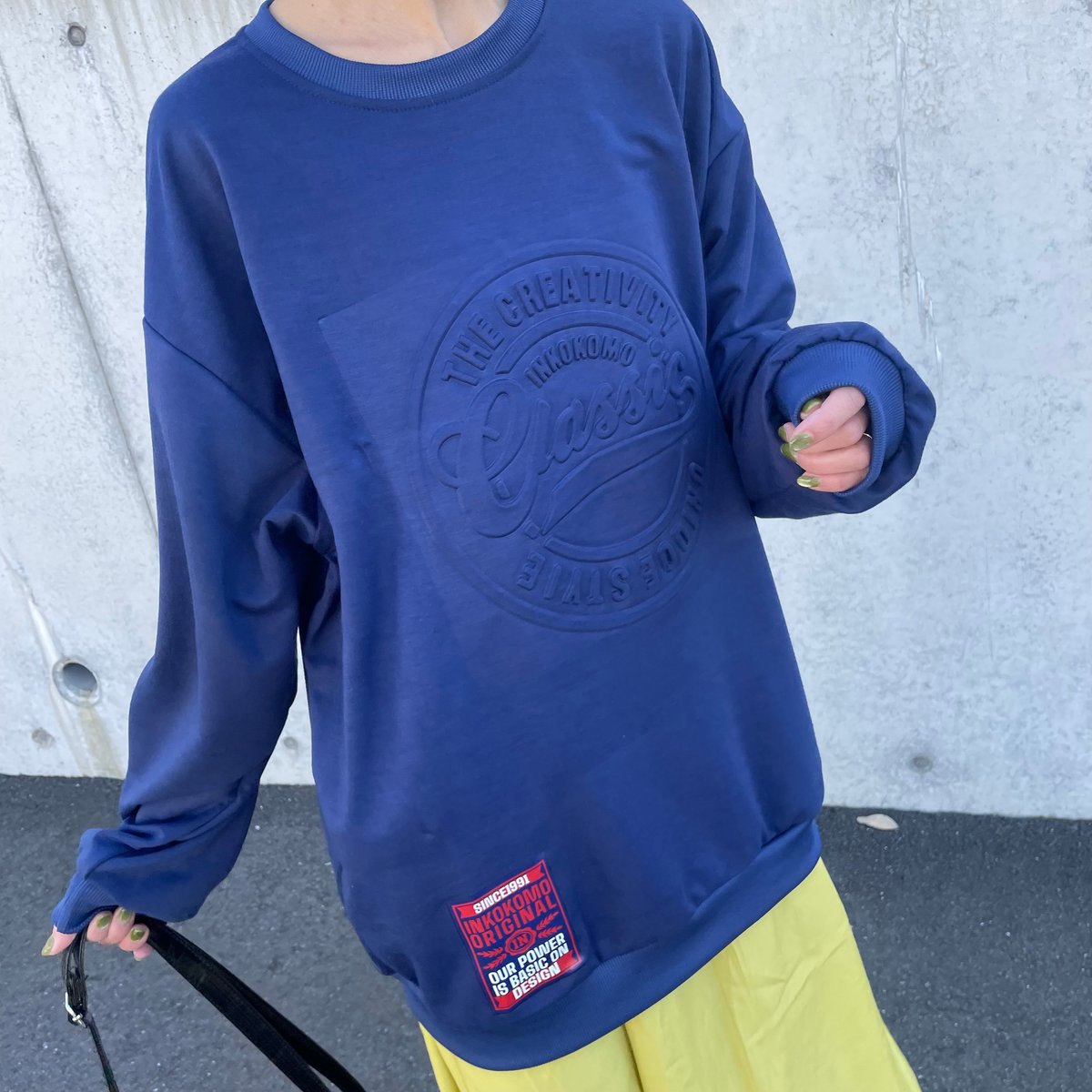 エンボス薄手ロゴスウェット(ネイビー) | COPINE