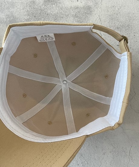 ロゴキャップ型自転車用ヘルメット(ベージュ)