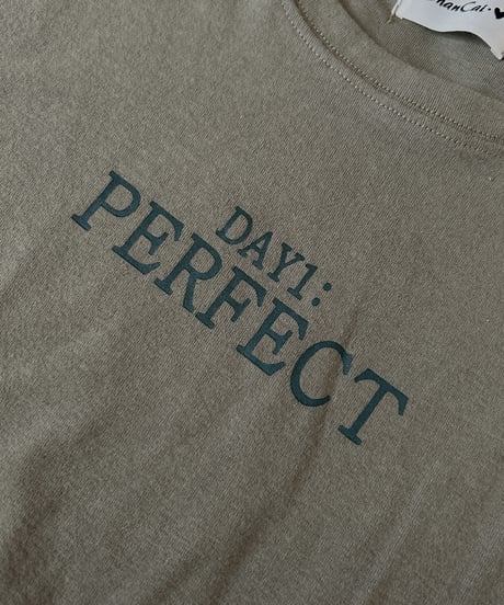 シンプルロゴtシャツ(カーキ)