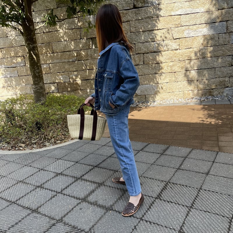 HOLIDAY デニムジャケット バックギャザー付き HOLIDAY デニムジャケット バックギャザー付き 2025年最新】holiday G