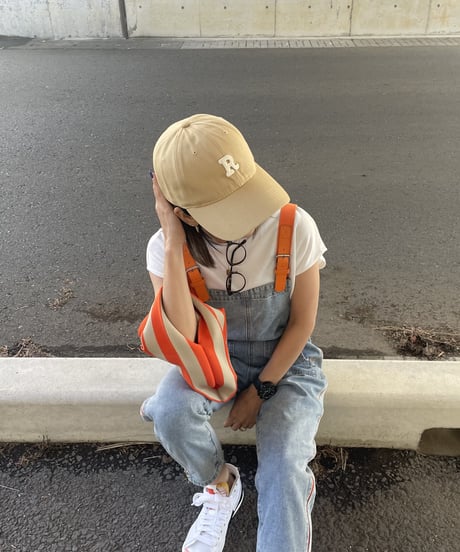 ロゴキャップ型自転車用ヘルメット(ベージュ)