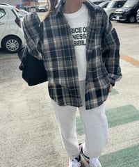 チェック柄シャツ
