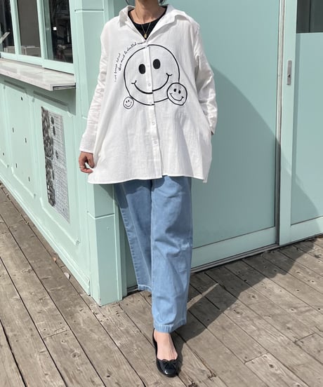 刺繍ニコちゃんオーバーサイズシャツ(ホワイト)