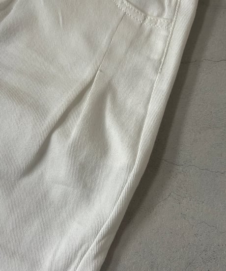 ハイウエストホワイトワイドデニム