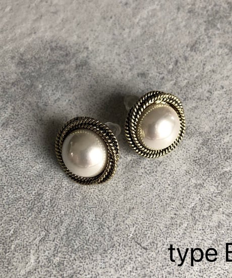 遊び心あるデザインピアス（3type）