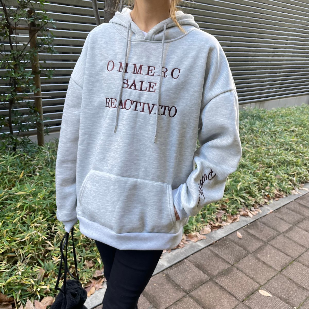 極美品】THOMAS MAGPIE フード付きパーカー グレー 裏起毛 - トップス 