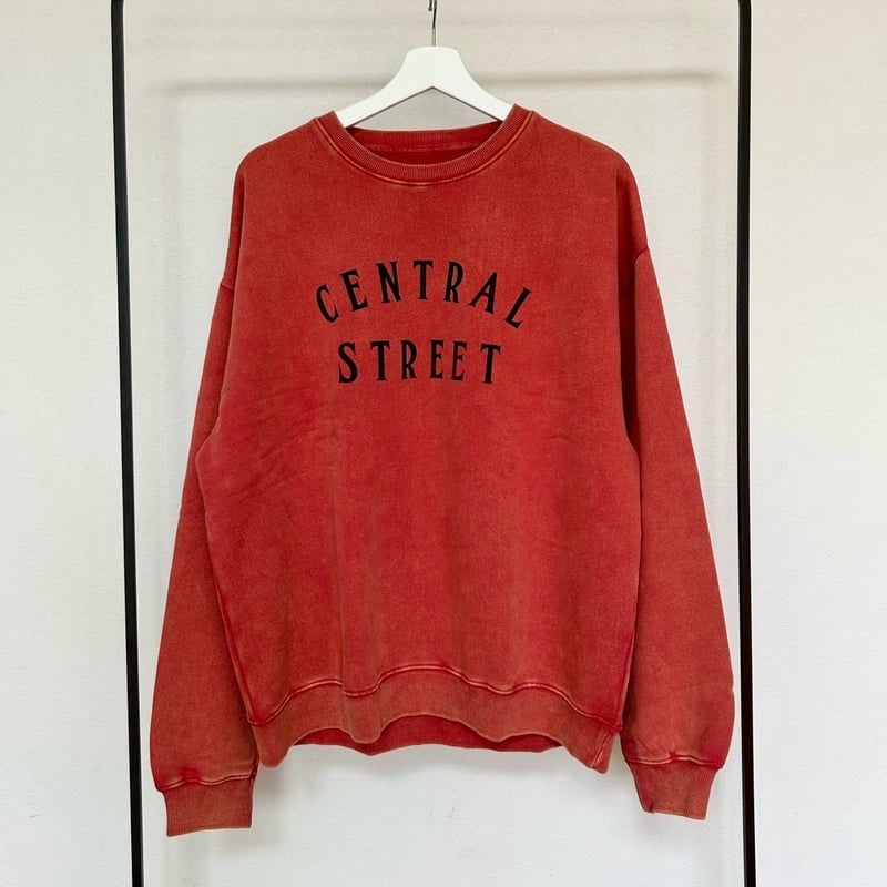 スノーウォッシュ加工ロゴプリントスウェット(レッド) | COPINE