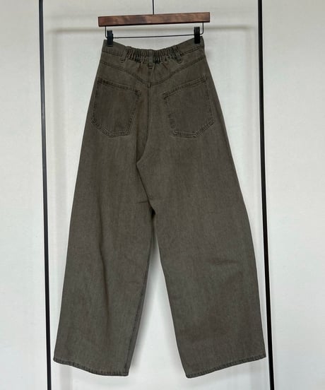 カーブデニムパンツ(ベージュ)