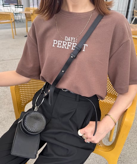 シンプルロゴtシャツ(ブラウン)