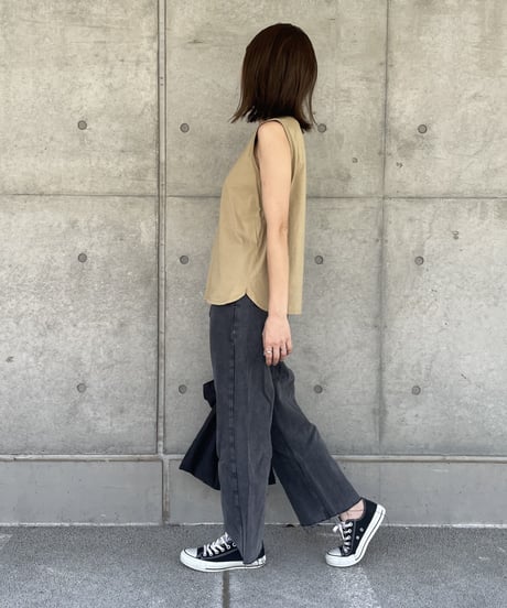 大人ベーシックシンプルノースリーブ（ベージュ）