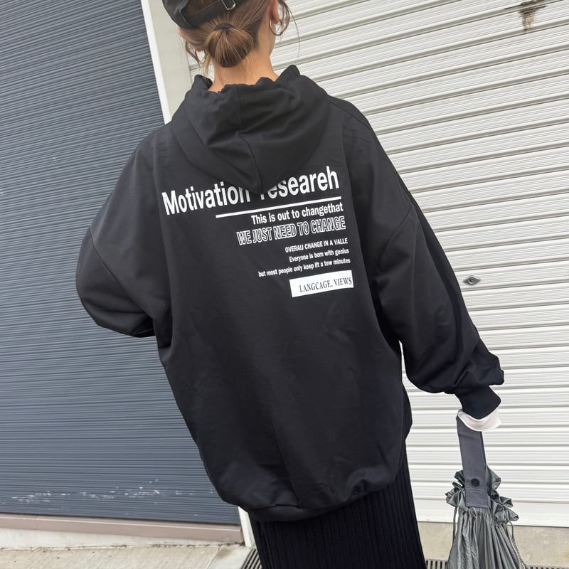 フロントロゴ＆バックプリント薄手パーカー(ブラック) | COPINE