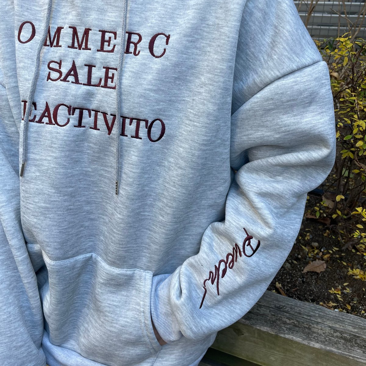 VETEMENTS グレー フーディーLサイズロゴ刺繍裏起毛