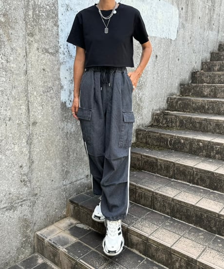 シンプルショート丈Tシャツ(ブラック)