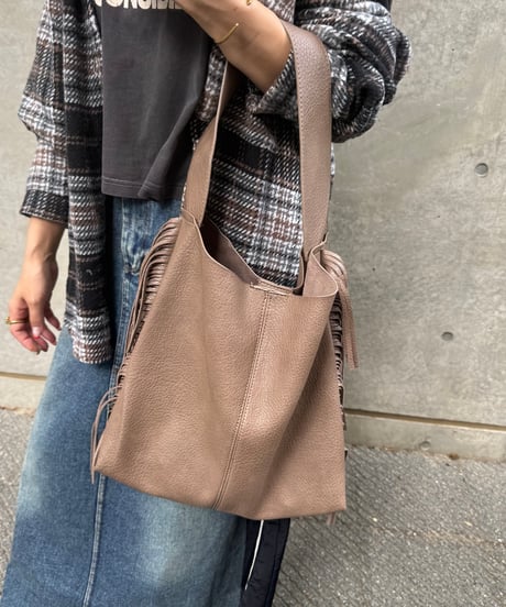 ポーチ付きフリンジショルダーバッグ