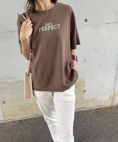 シンプルロゴtシャツ(ブラウン)