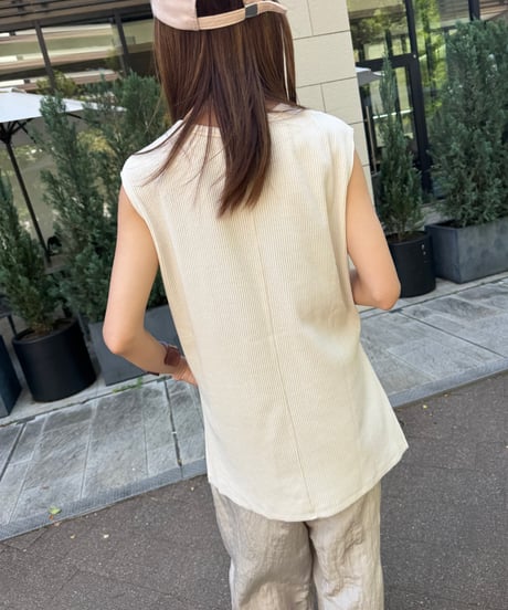 サイドスリットリブノースリーブ(エクリュ)