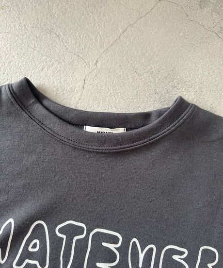 手描き風ハートロゴTシャツ(チャコール)