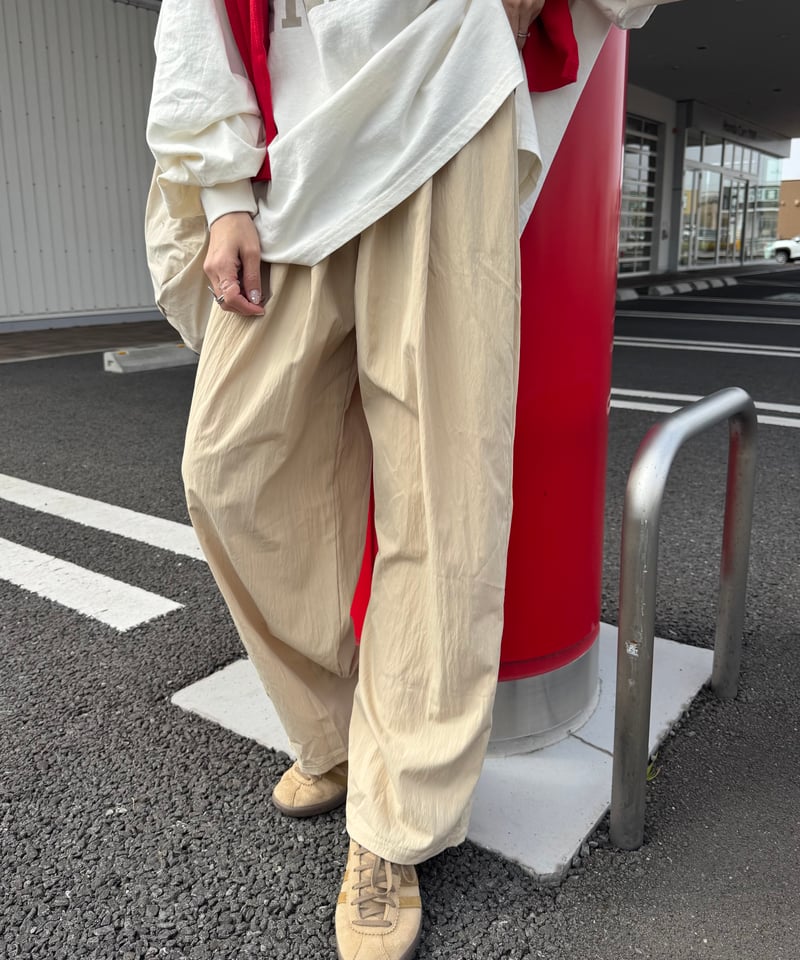 タック入りワイドシャカパン(ライトベージュ) | COPINE