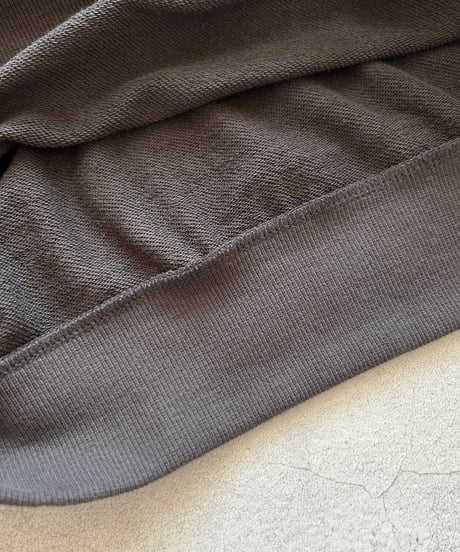 デッドベアサガラ刺繍ビッグスウェット(チャコール)