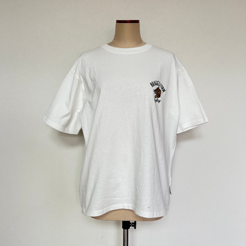 ホワイト Tシャツ フロント・バックロゴサイズL 170〜175とら ホワイト Tシャツ フロント・バックロゴサイズL 170〜175とら
