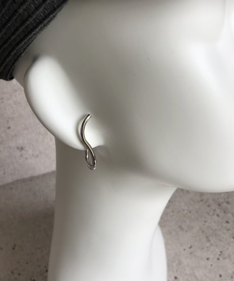 ニュアンスデザインピアス