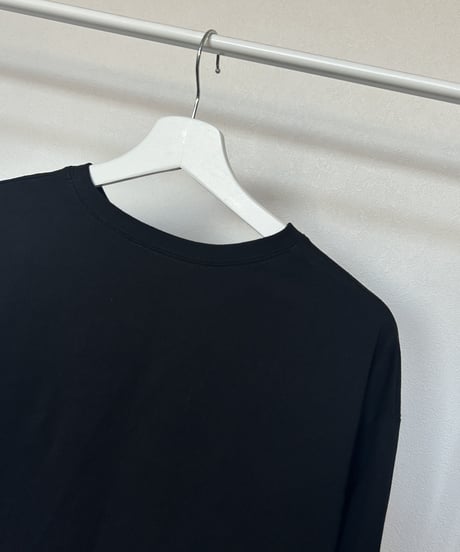 ロゴ刺繍ロンT(ブラック)