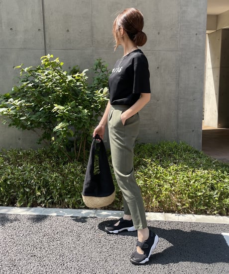 【OUTLET】美シルエット！テーパードカラーパンツ(カーキM)