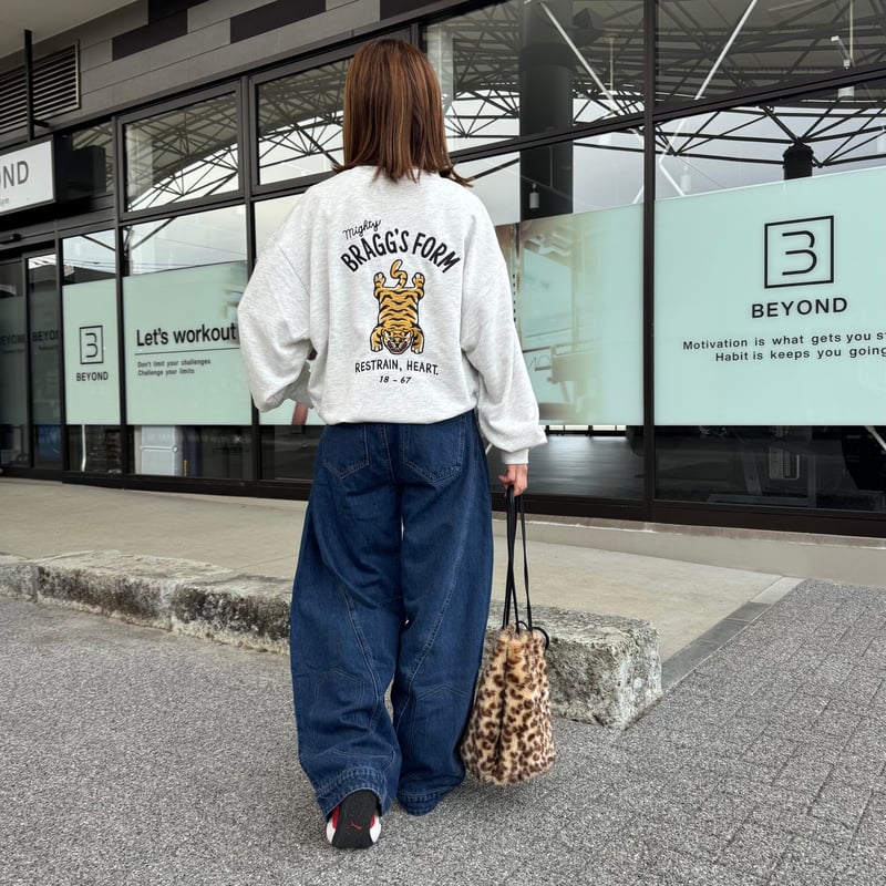 TaylorMade】新品✨L フード付きロゴトレーナー スリット付き 秋冬