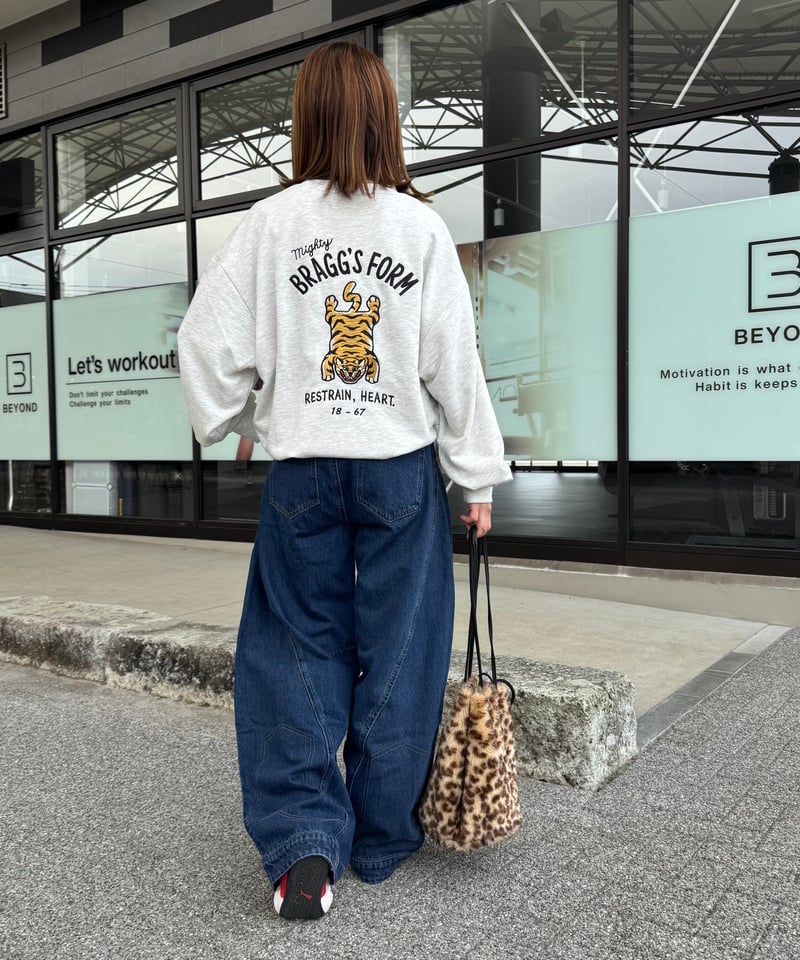 フロントバックTIGER刺繍スウェット(キナリ) | COPINE