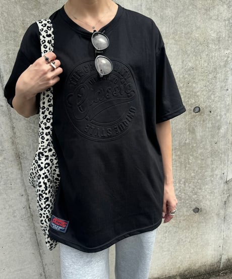 エンボスTシャツ(ブラック)