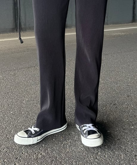 セルフカットプリーツパンツ(ブラック)