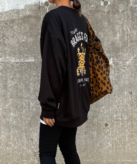 フロントバックTIGER刺繍スウェット