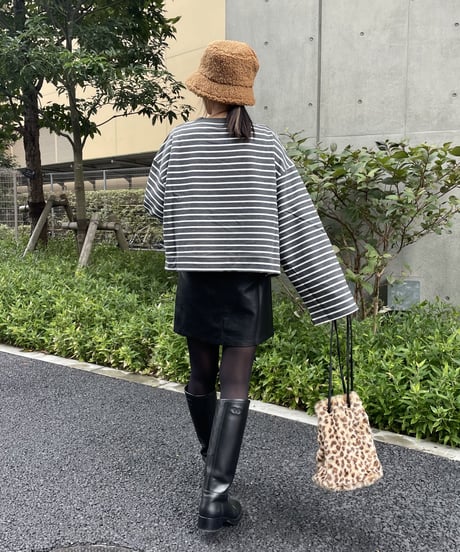 フェイクレザースカート