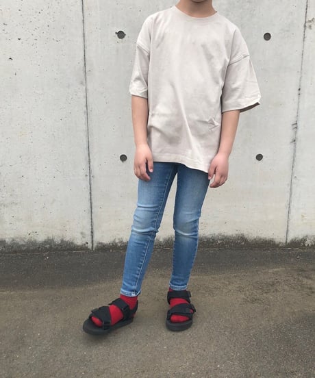 【kids】バックプリントロゴtシャツ・ライトベージュ(110〜150)