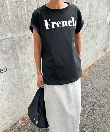 ロールアップフレンチスリーブロゴTシャツ(ブラック)