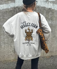 フロントバックTIGER刺繍スウェット(キナリ)