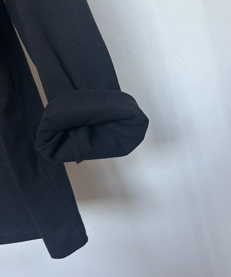 ロゴ刺繍ロンT(ブラック)