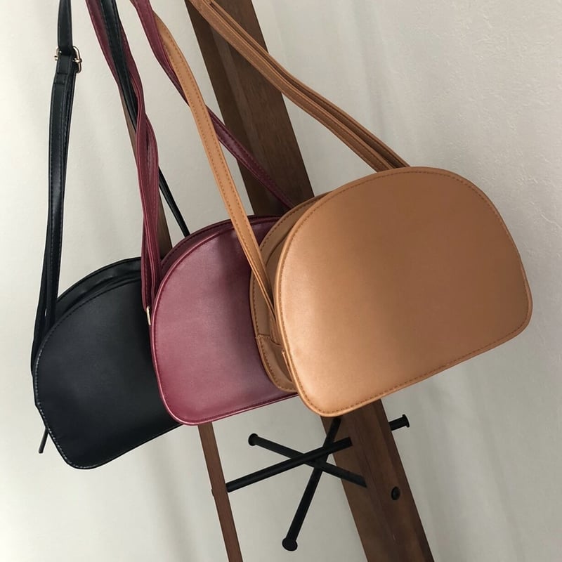 ハーフムーンショルダーバッグ(3color) | COPINE ハーフムーンショルダーバッグ(3color) | COPINE