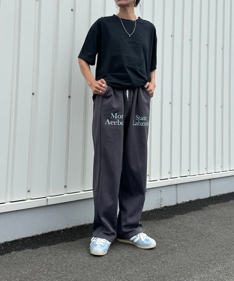 ロゴプリントスウェットパンツ(チャコールグレー)