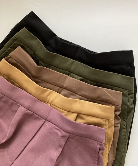 【OUTLET】美シルエット！テーパードカラーパンツ(カーキM)