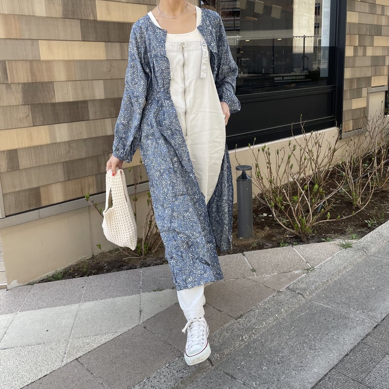 ウエストギャザー小花柄ガウンワンピース（ブルー） | COPINE