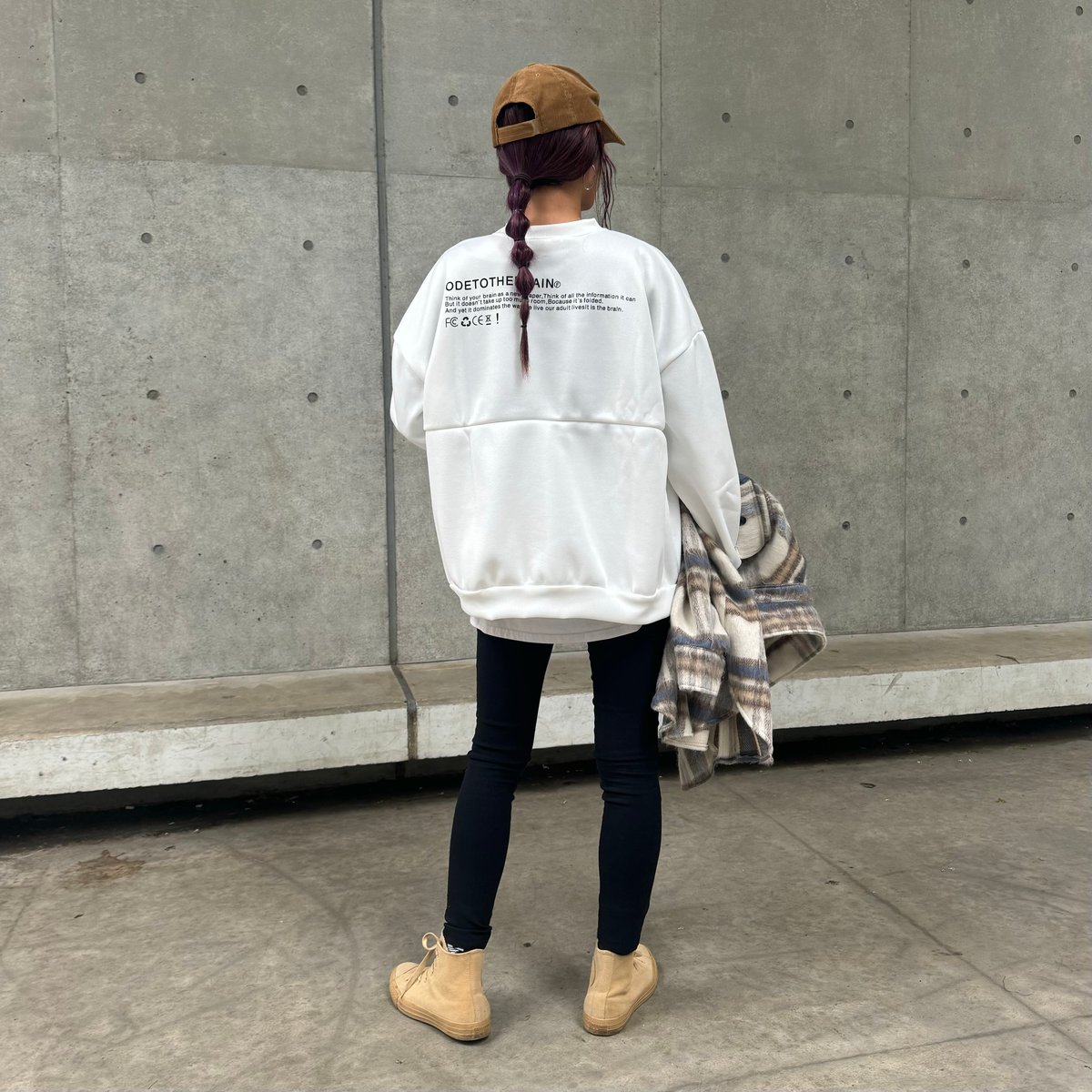 上質で快適 裏起毛フロント&バックロゴスウェット(ホワイト) | COPINE 服&ファッション小物